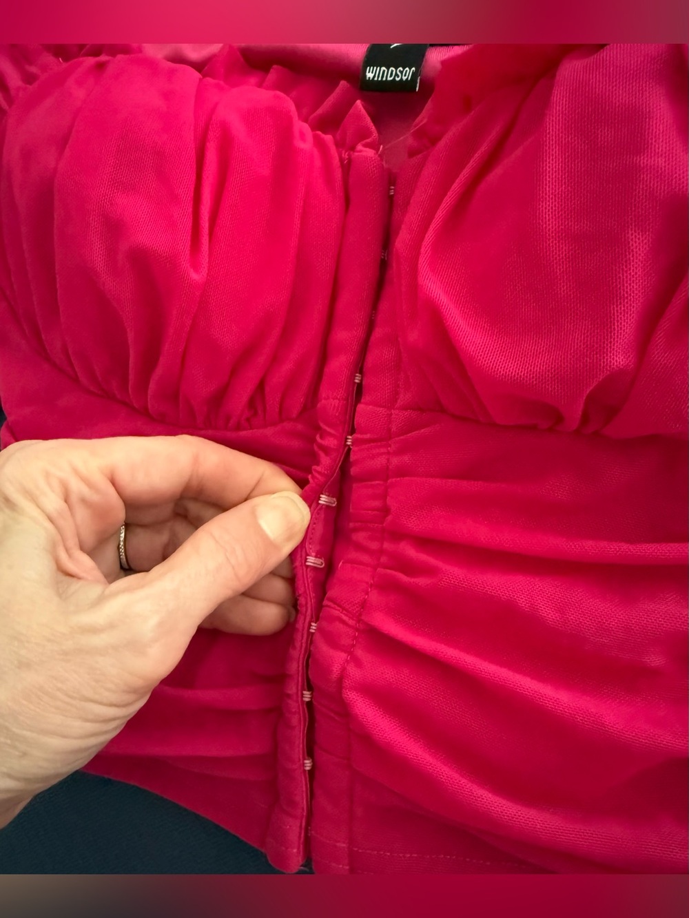 Windsor Hooked In Ruched Crop Top - Picture 4 of 6